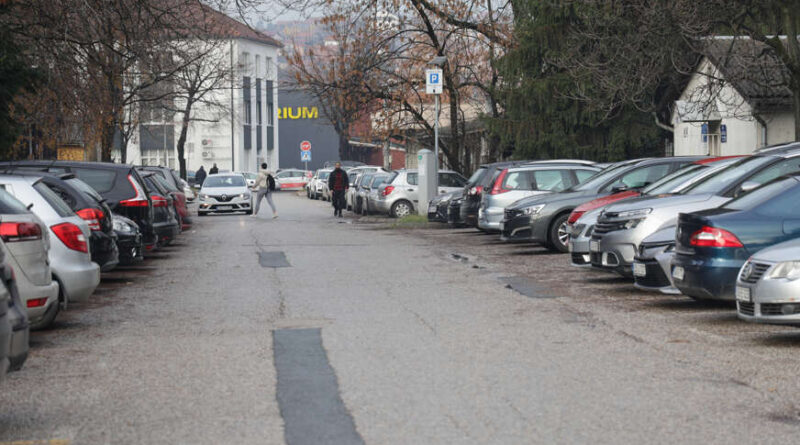 DŽABANA: Draško bi da građani plaćaju parking, oni ga ne šljive 2%