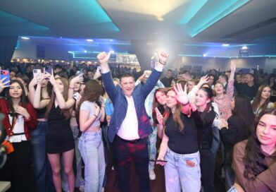 VOLIM VAS, omladino! Vlado Đajić se obratio mladima na koncertu u Banjaluci: „Biću uz vas i danas i sutra VIDEO