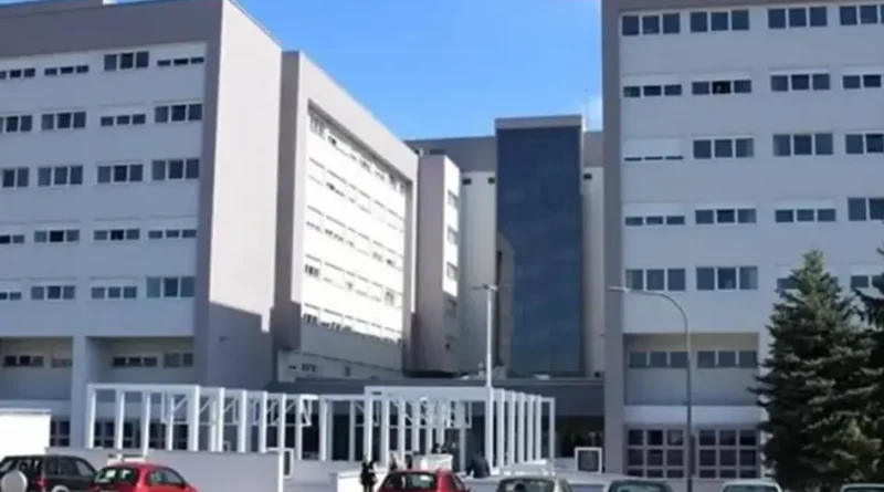 Žena pala sa petog sprata UKC-a