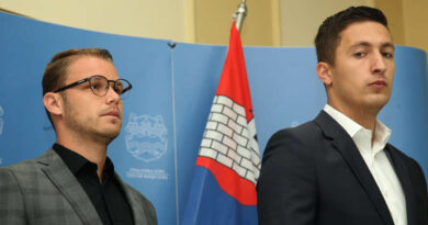 ILIĆ & STANIVUKOVIĆ: Milioni iz GRADSKE KASE za “opšte dobro” VIDEO