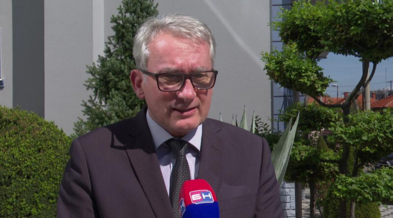 Amidžić treba da podnese ostavku, jer je pokazao da ne može da bude ministar finansija