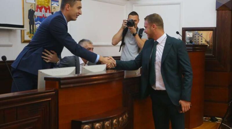 VUKAN: Evo kako Stanivuković ubjedljivo pobjedi za gradonačelnika, a Ilić ubjedljivo za listu SNSD, u Krupi na Vrbasu VIDEO