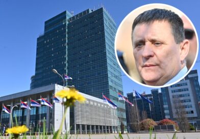 U Vladi se prave mutavi u vezi sa Đajićevom smjenom