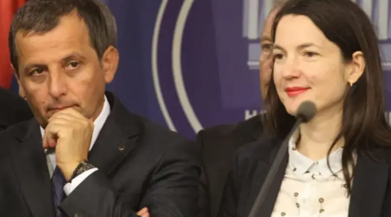 Dok Trivićka ćuti; Narodni front u sukobu sa Vukanovićem