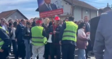 Stanivuković i saradnici izviždani na otvaranju mosta u Česmi – OKUPLJENI SKANDIRALI: LOPOVI, LOPOVI…