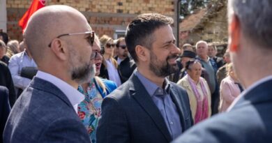 “Prstom nije mrdnuo” Amidžić se pohvalio mostom u Česmi; Građani mu žestoko odgovorili