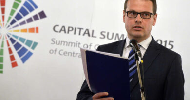 GUBITNIK DANA Borko Torbica