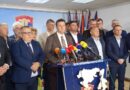 BLAUŠA se prenemaže kao mlada pred udaju