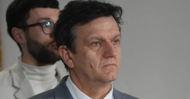 Blanuša ponavlja da je kandidat – Dobio jasnu poruku u komentarima! Božovića i izdajice IZBACITE IZ STRANKE