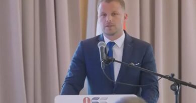 Stanivuković PONIŽAVA Blanušu