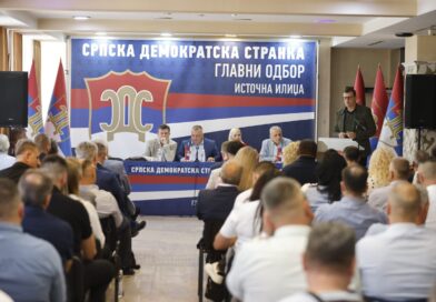 PUČ PROPAO: sa 42 glasa Glavni odbor SDS tijesno odbacio prijedlog Blanuše o fuziji sa PSS