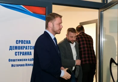 Stanivuković kupuje SDS-ovce kao stoku na pijaci