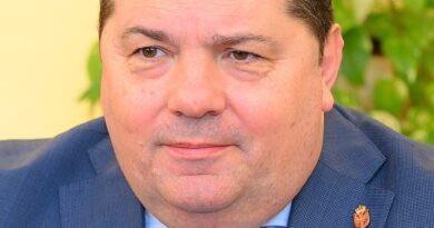 Politički ološ: Nenad Stevandić