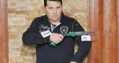 Stevandić se ne zna prekrstiti VIDEO